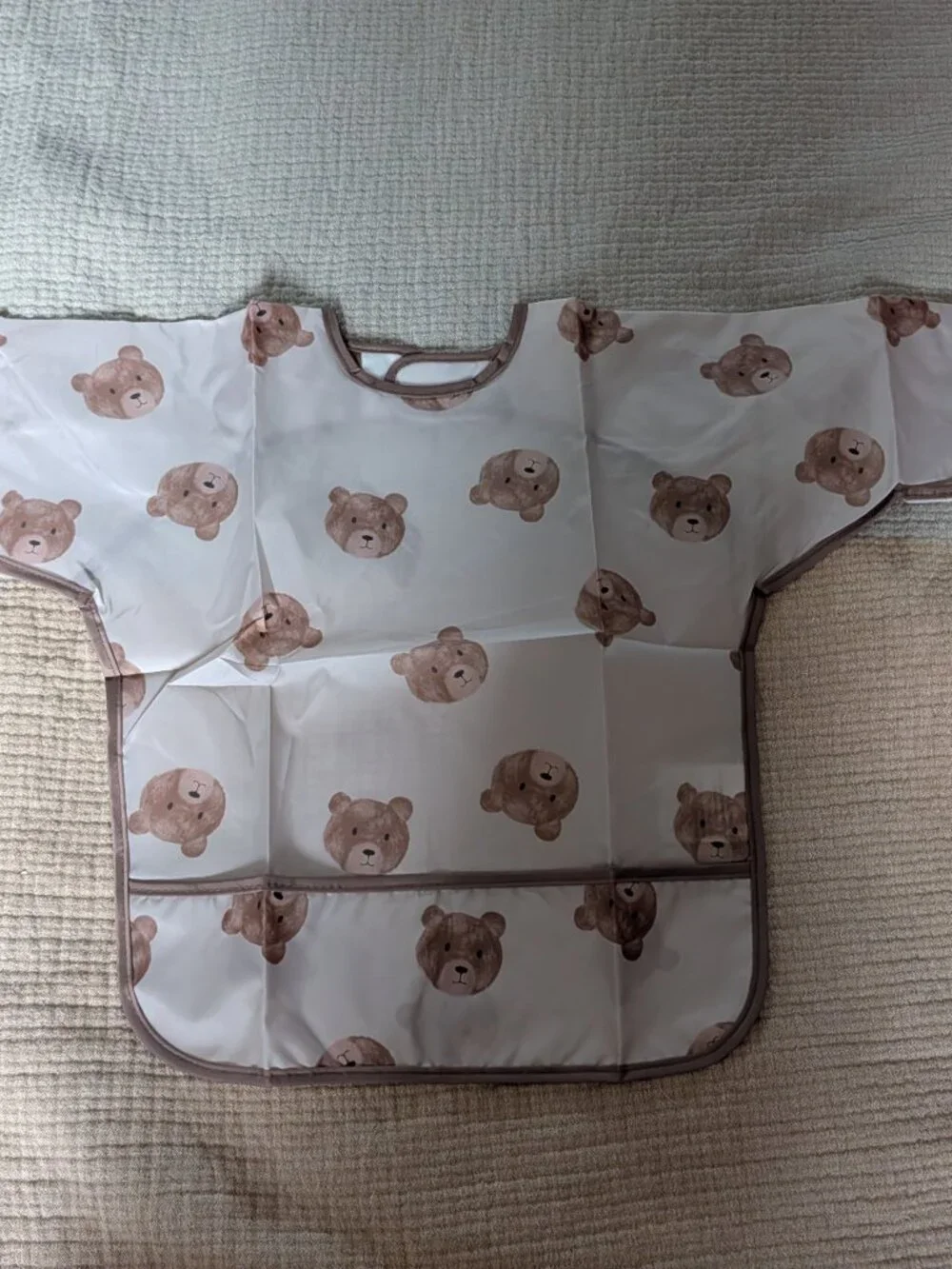 New long-sleeve baby bib / smock bib, brown bear pattern